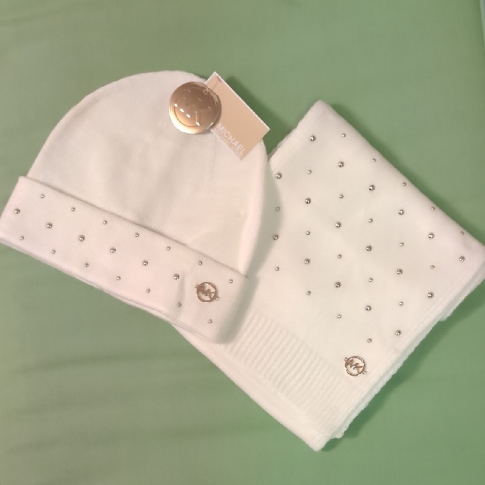 Michael Kors White Hat and Scarf Set with Silver Accents